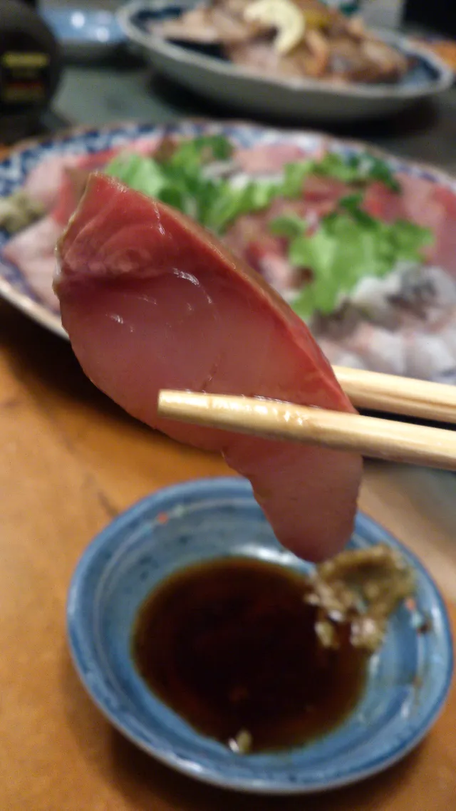 Snapdishの料理写真:【沼津市西浦ハマカフェ】ハマチの刺身|うめロクさん