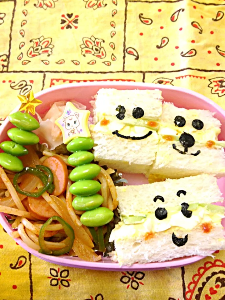 サンドイッチにこにこお弁当★|まえだまきさん