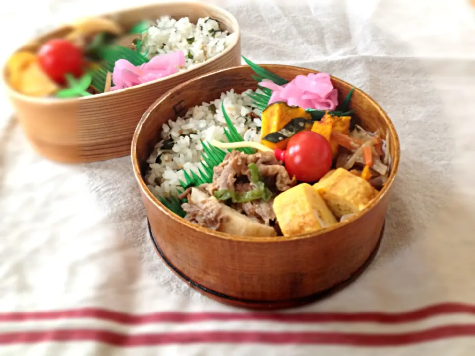 5月14日  牛肉と長芋の炒め物ときんぴらごぼうのお弁当|かとっちみゆさん