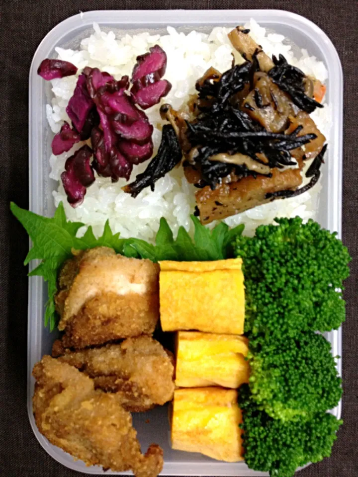 100均ブラザーズ、本日のお弁当|グラコロさん