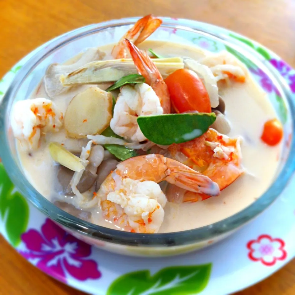 Snapdishの料理写真:Tom yum koong "ต้มยำกุ้ง"|☆クモミン★♪さん