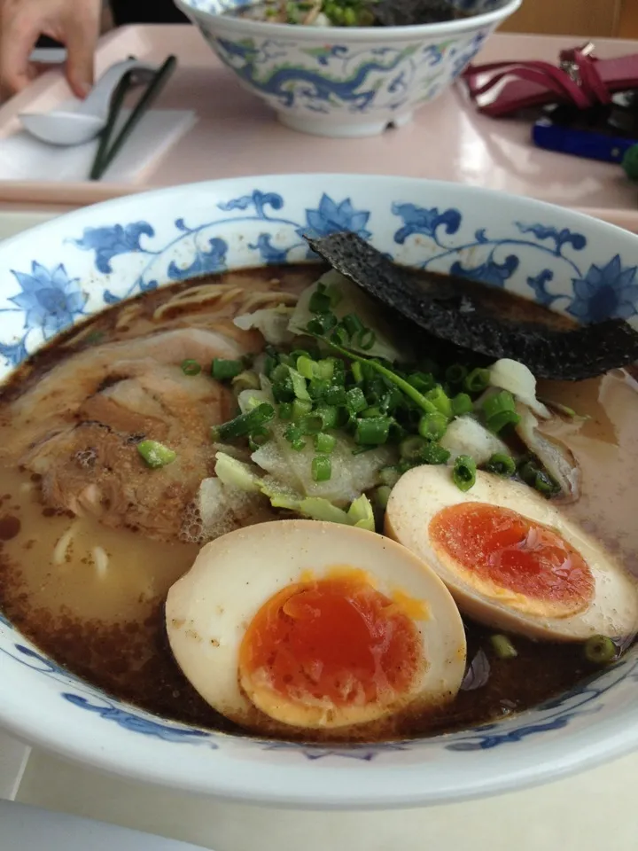 社食:なんつっ亭とんこつラーメン！|mayuさん