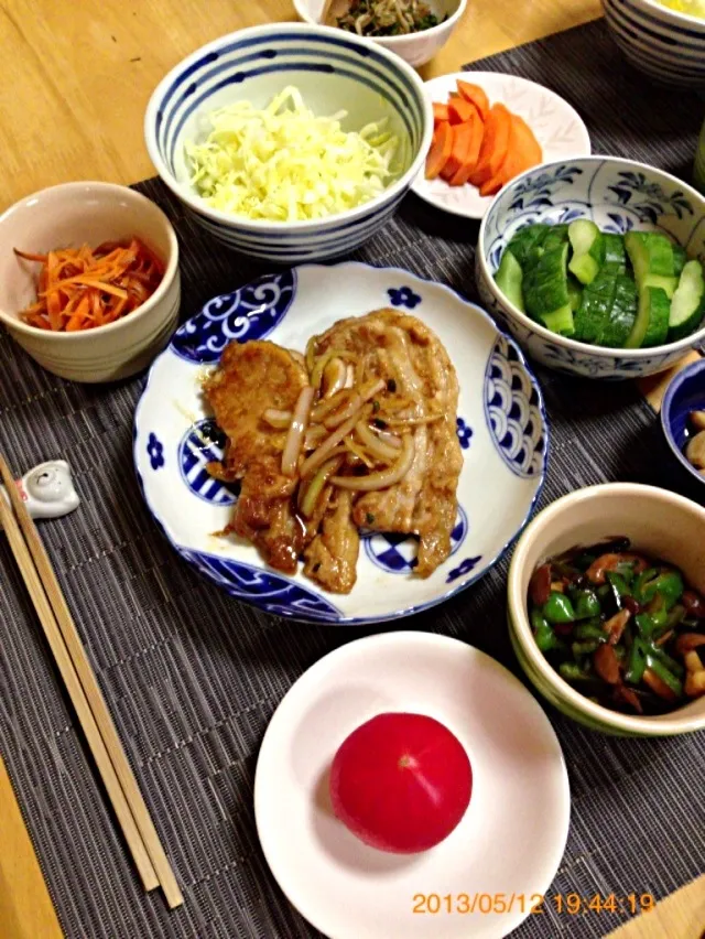 Snapdishの料理写真:豚のしょうが焼き の晩ご飯|ちかさん