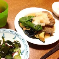 Snapdishの料理写真:カレイの唐揚げ、酢の物|尾崎遥さん