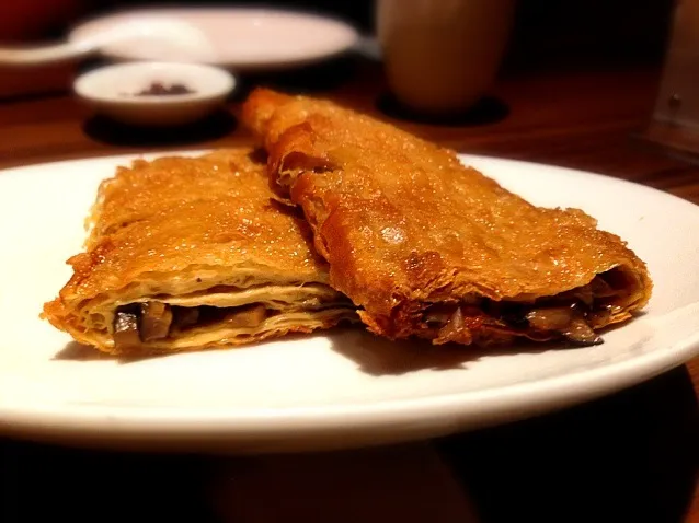 Snapdishの料理写真:Bean curd skin with mushroom|willzさん