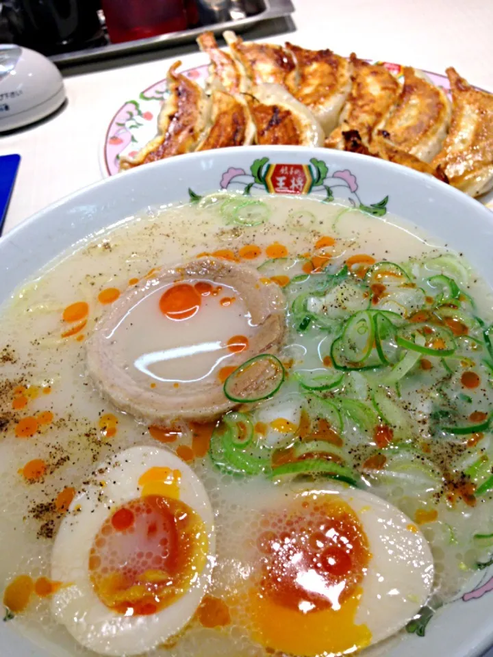 王将の牛骨ラーメン|wildcat山猫さん