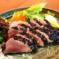 🐟黒胡麻たくさん鰹のタタキ  🐟