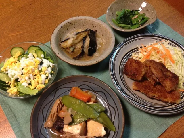 シシカツレツ  肉豆腐  ナスのおろし和え  コマツナあえ  レタスときゅうりのミモザサラダ|家飲みさん