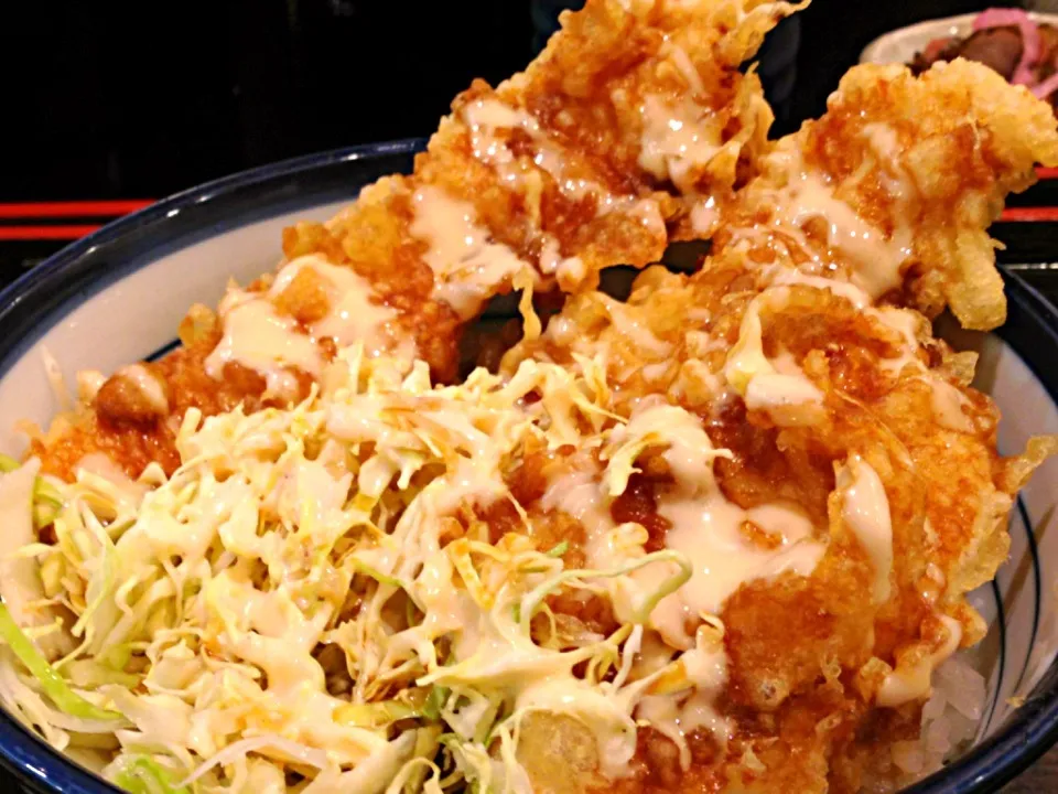 Snapdishの料理写真:期間限定 鶏天丼 特製マヨだれ|まりたんさん