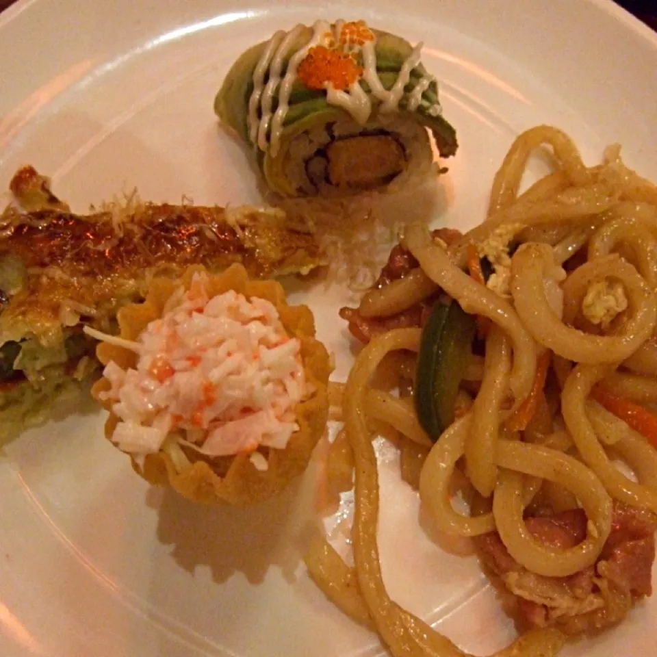 Okonomiyaki, Avocado Sushi, Yaki Udon & Crabmeat Kueh Pie Tee|Yvonne Limさん