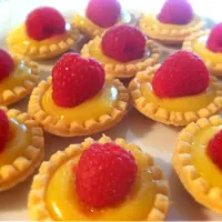 Lemon Raspberry Tart|Phoebe Dukasさん