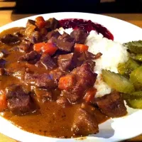 Stew made of deer saddle with rice and pickles|Tobbeさん