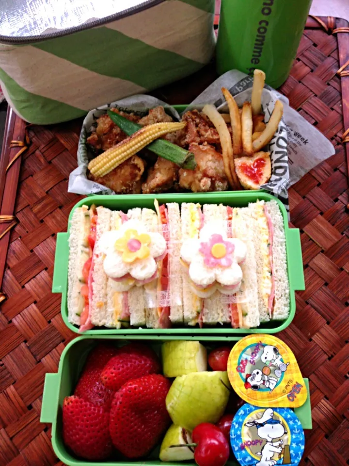 Lunch box☆Flower Sandwich🌸お花のｻﾝﾄﾞｳｨｯﾁ|🌈Ami🍻さん