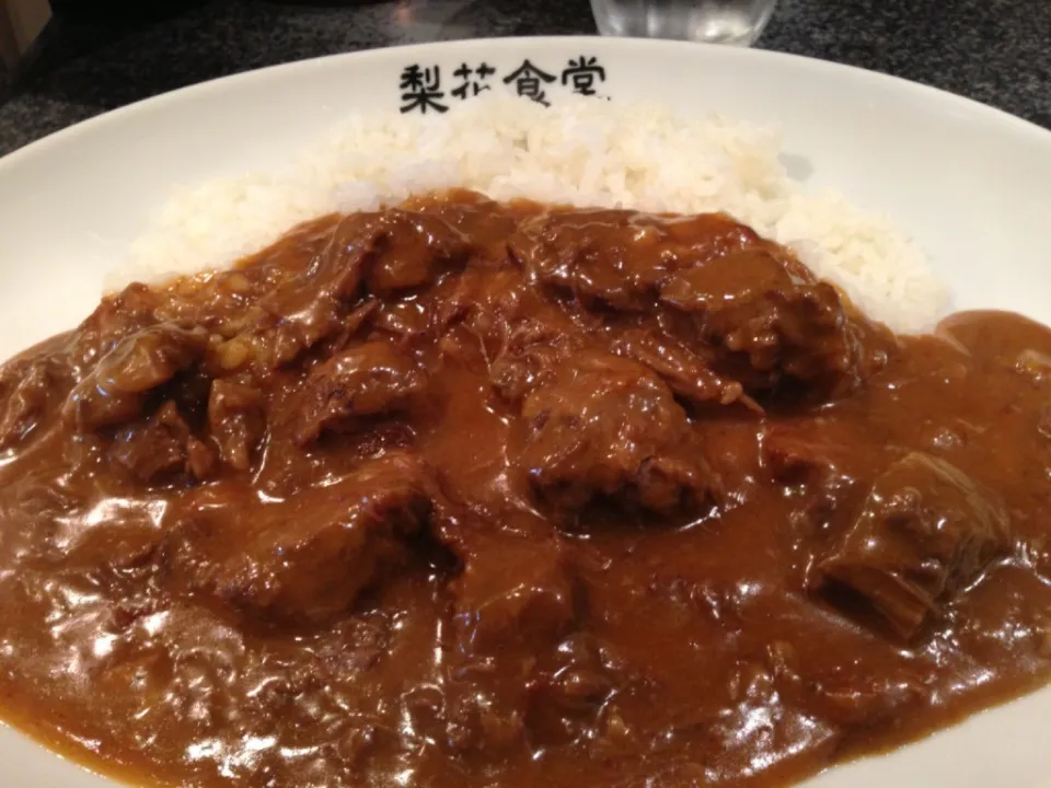 Snapdishの料理写真:黒毛和牛煮込みカレー|nakasyさん