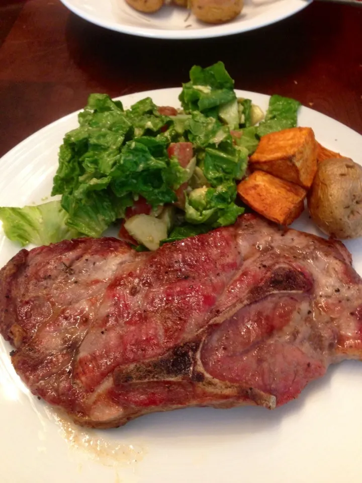 Pork Steak in boss's home in White Rock|はるかさん