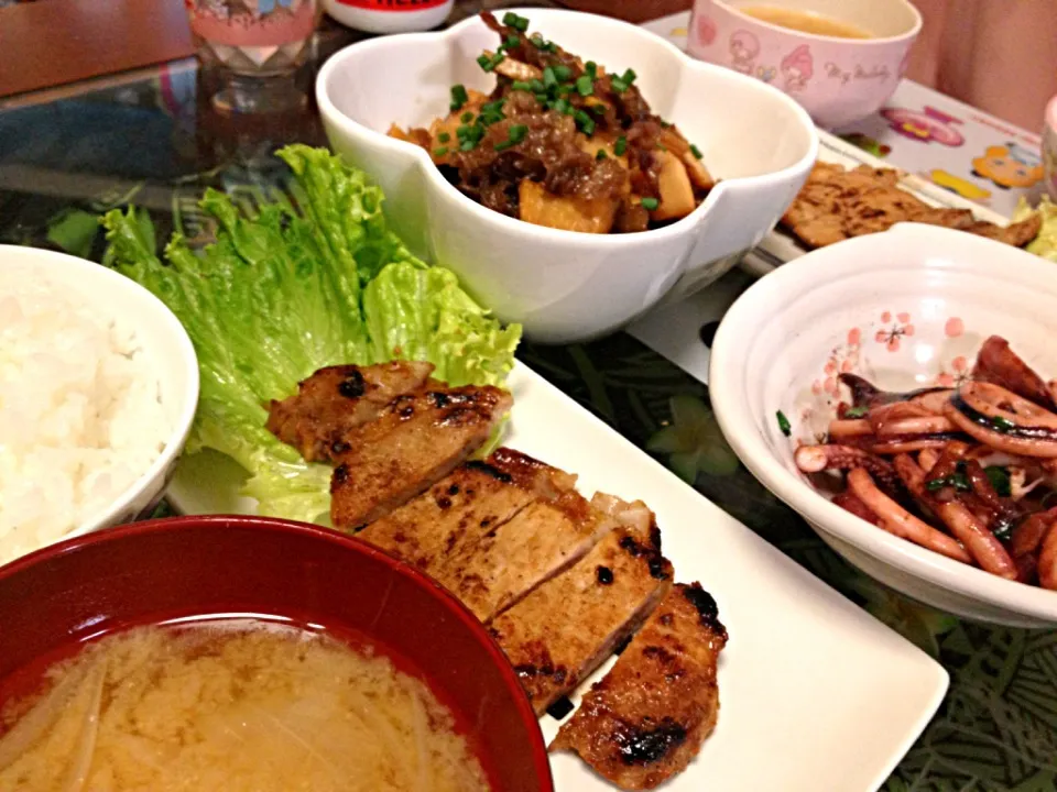 Snapdishの料理写真:竹の子と牛しぐれ・イカのバター香味炒め・豚の味噌焼き・ご飯・味噌汁|あいさん