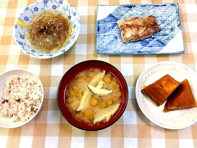 焼き鯖、かぼちゃの煮物、ところてん、きのこの味噌汁、十六穀米|ゆりさん