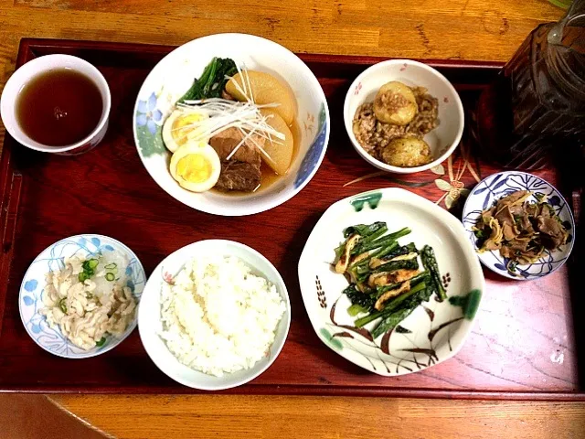 角煮大根、小松菜、ずり焼き、鶏皮ポン酢、じゃがいもミンチのあんかけ|ちびさん