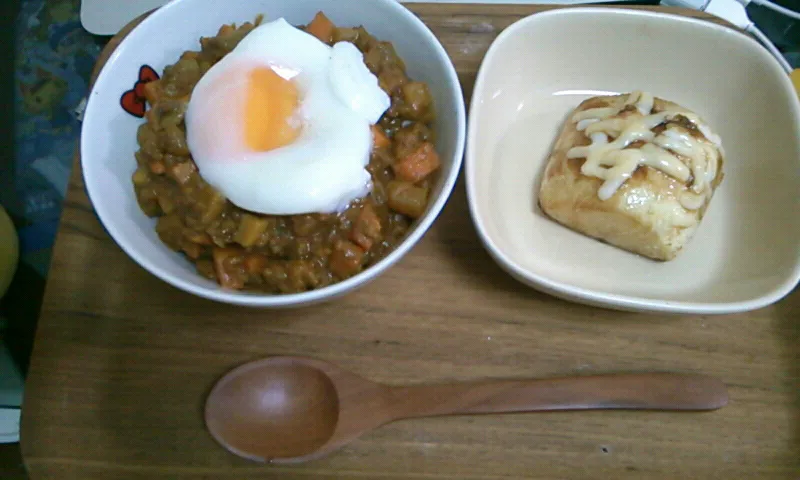 昨日のドライカレーに温玉のせ＆大根ステーキ|いもこさん