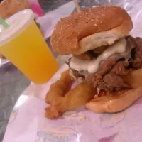 Burger Bakar Uncle Burn Supremo|Safuwan Romliさん