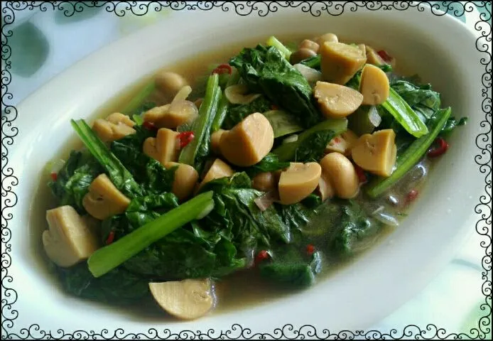 green mustard & button mushroom sauteed in oyster sauce|Asti 🌸🌸さん