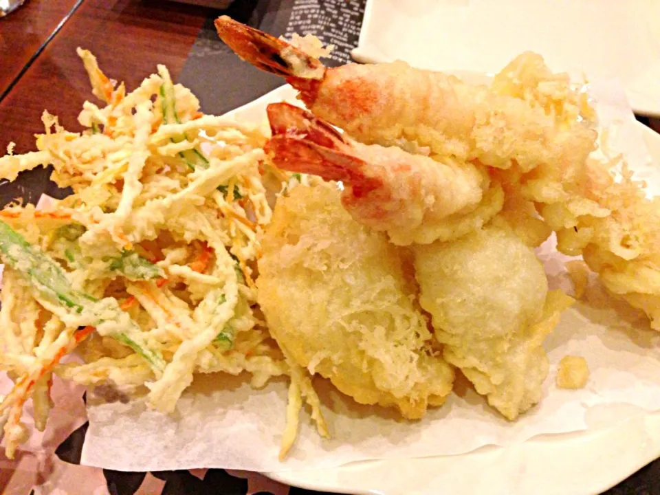 ebi and vegetable tempura|josielyn bolisayさん