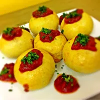 Snapdishの料理写真:Pizza balls|Ryan's Pizzarelli Houseさん