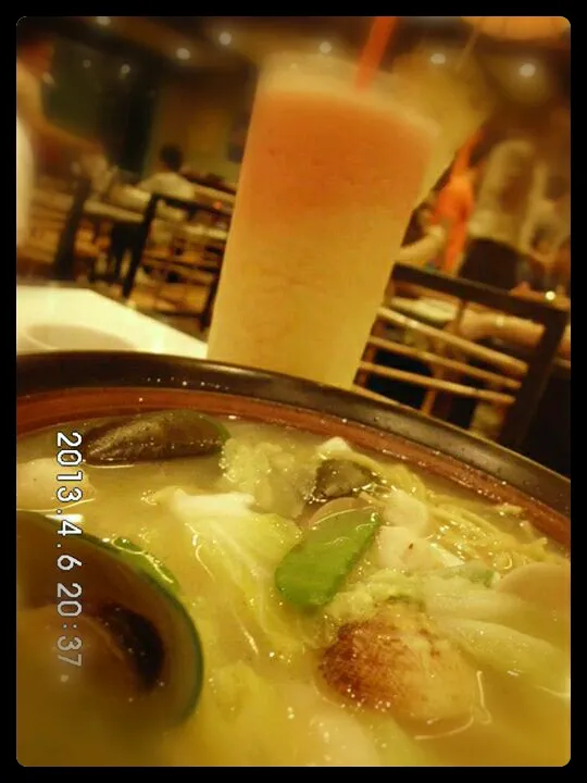 seafood ramen with fourseason shake|doresalyn calunsagさん