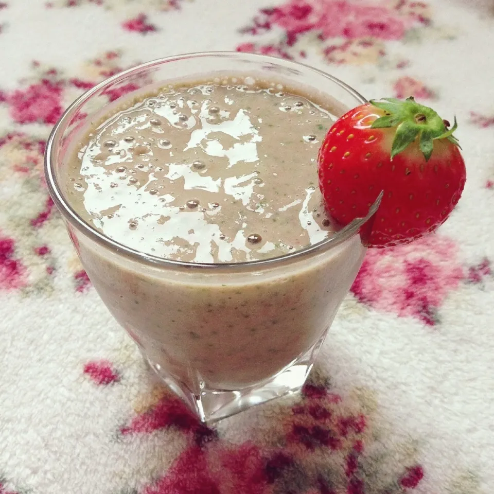 Strawberry kale smoothie|Rianneさん