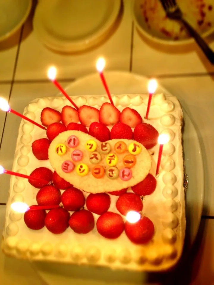 Snapdishの料理写真:母の誕生日ケーキ|栗林梢さん