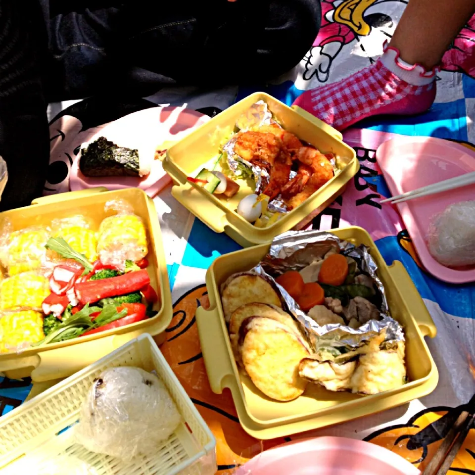 運動会べんとう食べかけ。|ゃぁゃさん