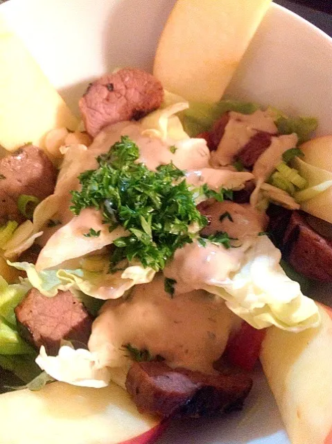 Steak and Apple Dinner Salad|Mitsuki Sakuraさん