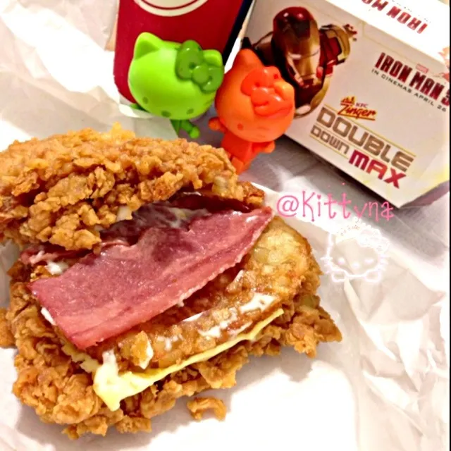 Snapdishの料理写真:Zinger Double Down Max (･∀-) |🎀Kittyna🌸さん