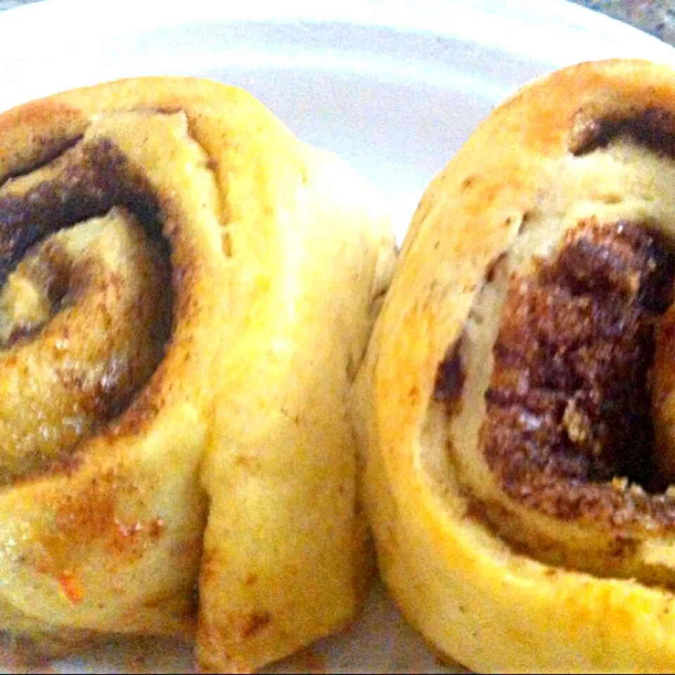 Homemade cinnamon rolls|virginia frasseさん