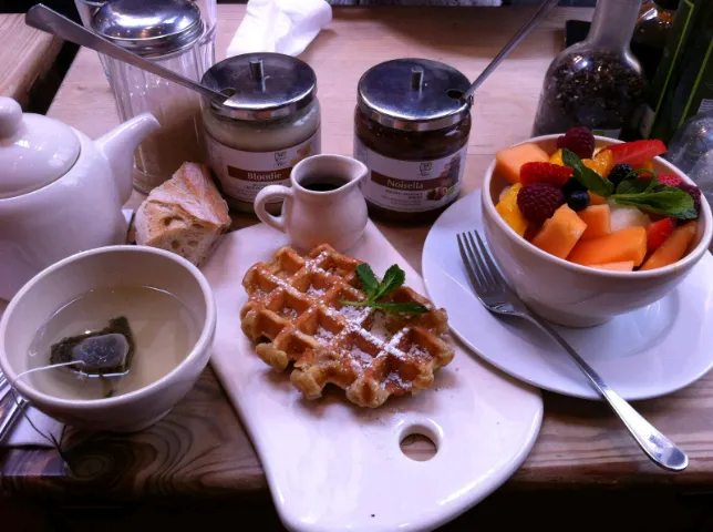 Snapdishの料理写真:my breakfast with waffle at "le  pain quotidien"|viviさん