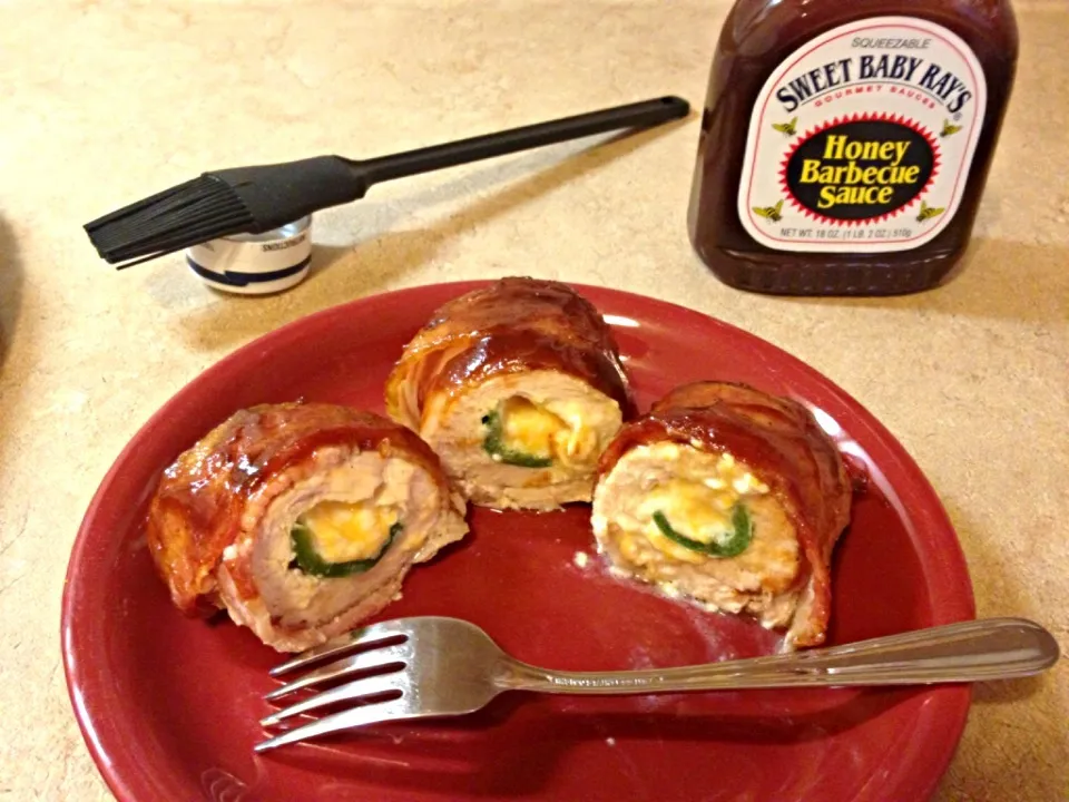 Jalapeño popper stuffed chicken breast warped in bacon with a BBQ glaze|Neal Groveさん