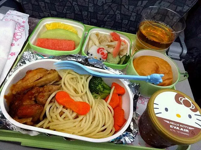 エバー航空の機内食|すーさん