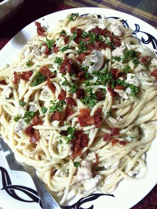 Chicken Mushroom Alfredo Pasta|joanna vinasさん