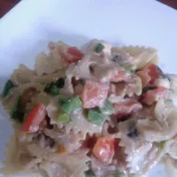 Tuna Salad Bowtie Pasta|ninafuadさん