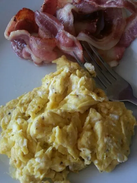 Scrambled eggs with bacon|lilian angさん