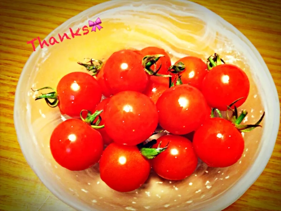 Snapdishの料理写真:まずは、いただいたプチトマト🍅|かまさん