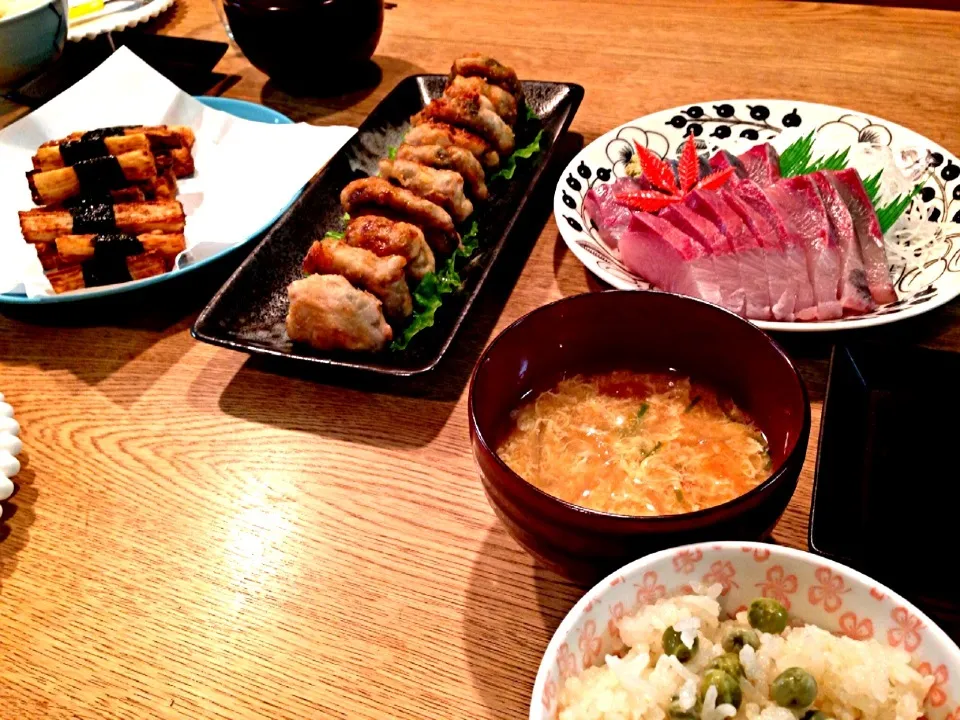 カンパチのお刺身、長芋の唐揚げ、トマト&玉ねぎのかき玉味噌汁、ひろちかさんの 椎茸と大葉とチーズの肉巻き、豆ごはん|きょうこさん