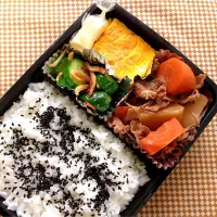 Snapdishの料理写真:肉じゃが弁当|小さなビッケさん