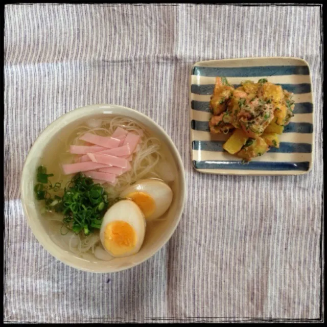 Snapdishの料理写真:冷やしゆず胡椒そうめん♥揚げじゃがのカイワレ明太あえ♥|あやかさん