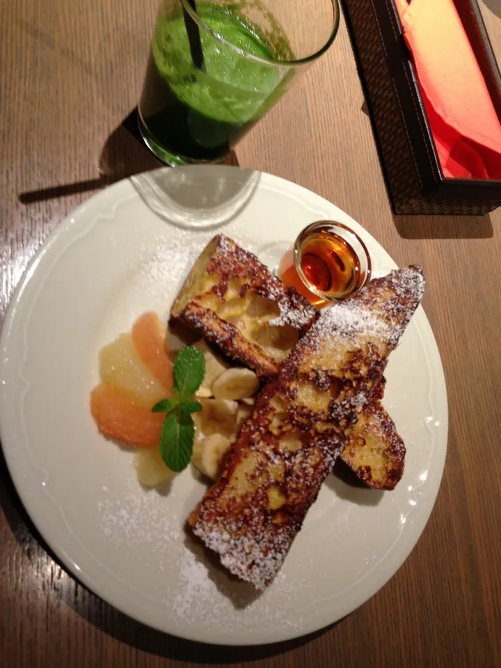 French toast green smoothy!|Len R Ortegaさん