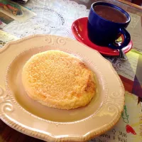 Snapdishの料理写真:My favorite grilled and flattened Ensaymada and Tsoknut!!|Somewell Gadianeさん