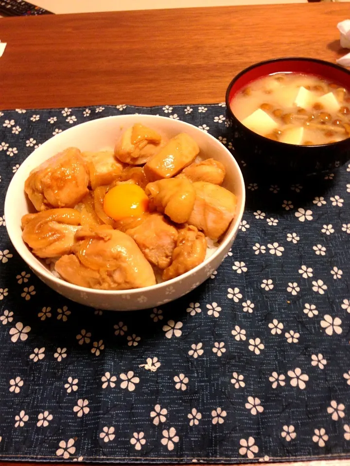 鶏の照玉丼|勝部俊さん