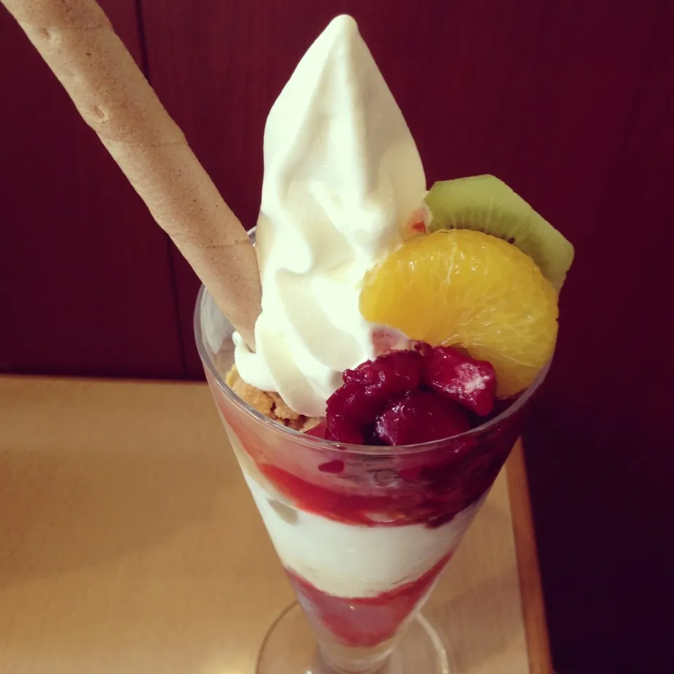 Fruit paffe. 2013/5/20 Lunch.|Comer Ruyeeさん