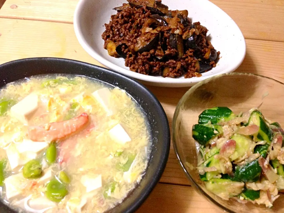 そら豆とカニと豆腐の卵あんかけ・茄子の辛味噌炒め・きゅうりとミョウガの酢みそ和え|あさりさん家のしろまるくんさん