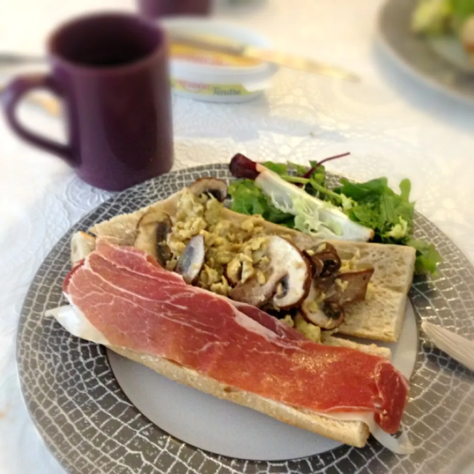 Sandwich (mushroom, egg and prosciutto)|Miko Koizumiさん